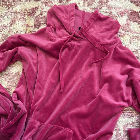 Puma hoodie and leggings bundle. - Picture 5 of 6